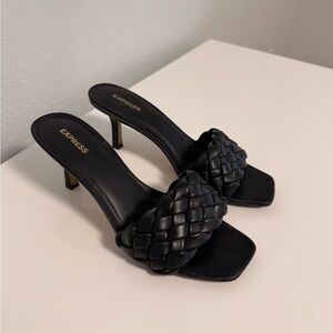 Express sandal heels